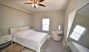 1074 Peachtree Walk NE, Atlanta, GA 30309