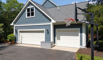 1977 EMERALD GLEN Ct, Ada, MI 49301