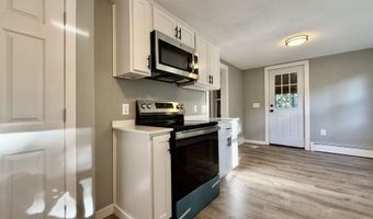 29 Fordway St, Derry, NH 03038