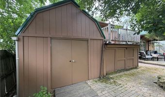1921 Birch Trace Dr, Austintown, OH 44515