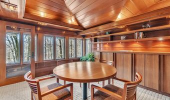 5140 Turtle Point Dr, Ann Arbor, MI 48105