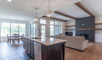 921 Justine Cir E, Indianapolis, IN 46234