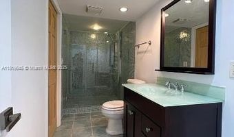 20500 W Country Club Dr 303, Aventura, FL 33180