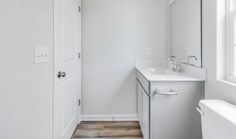 22 A Regent St, Camden, SC 29020