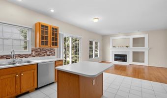 668 Boston Ct, Ann Arbor, MI 48103