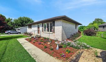 601 Pleasant View Dr, Aurora, IN 47001
