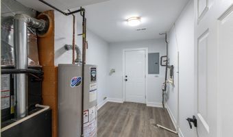 719 Webster St, Algonquin, IL 60102