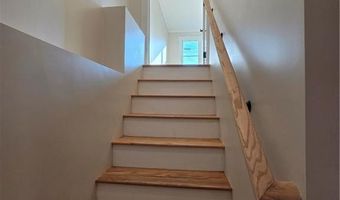 513 Knotty Oak Rd, Coventry, RI 02816