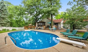 8119 Lower 129th Ct, Apple Valley, MN 55124