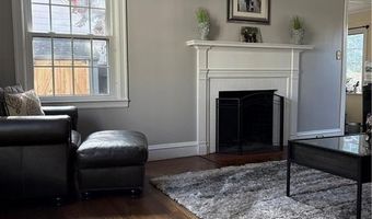 42 Pelham Pkwy, North Providence, RI 02911