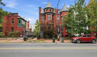 210 8TH St SE, Washington, DC 20003
