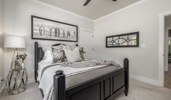 29 Gusta Ln, Hot Springs Village, AR 71909