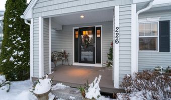 226 Villager Rd, Chester, NH 03036