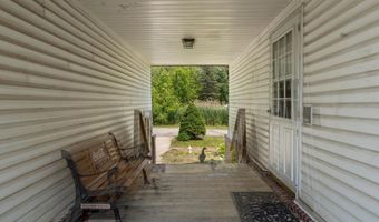 5700 Jankow Rd, Algonac, MI 48001