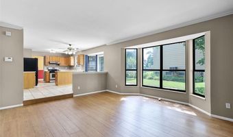 190 Oakbriar Farm Dr, Ballwin, MO 63021