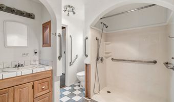 409 PACIFIC Ave, Brookings, OR 97415