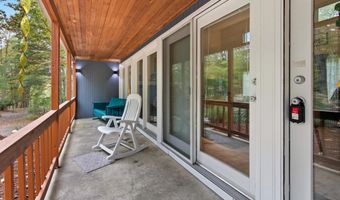 16 SPRUCE HOLLOW Rd, Basye, VA 22810