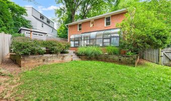 6010 BENALDER Dr, Bethesda, MD 20816