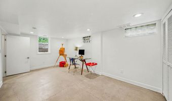 709 Indianola Ave, Ann Arbor, MI 48105