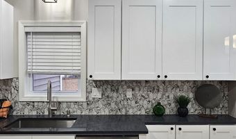 11 Cawley Ct, Bristol, CT 06010