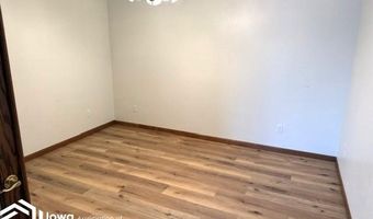 28 Schutter Cir, Algona, IA 50511