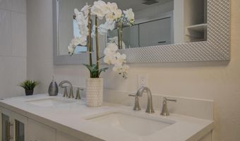 630 Sierra Dr SE, Albuquerque, NM 87108