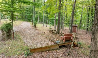 9045 E Pine Rd, Bloomfield, IN 47424