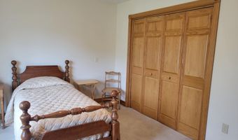 611 Spring View Cir, Beatrice, NE 68310