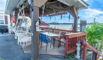 24 Bethune St, Alexandria Bay, NY 13607