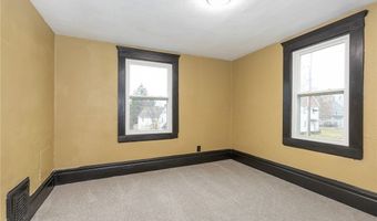 258 Oberlin Ct, Akron, OH 44311