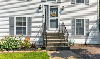 37 Wicken Sq, Albany, NY 12205
