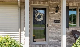 W5982 STRAWFLOWER Drive, Appleton, WI 54915