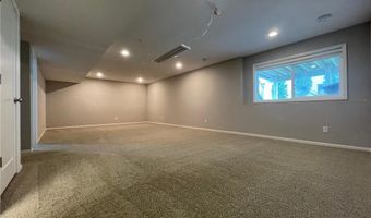5437 154th St W, Apple Valley, MN 55124