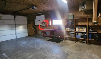 105 N Division St, Anamosa, IA 52205