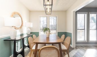 806 Moonlit Ln NW, Acworth, GA 30102