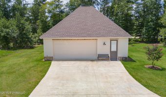 170 Fallen Oak Dr, Brandon, MS 39047
