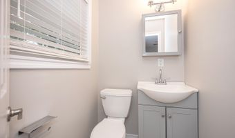 206 Beverly Dr, Ocean Springs, MS 39564