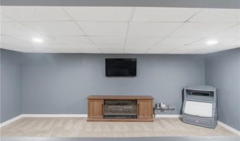29 Dix Ave, Johnston, RI 02919