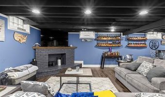 15823 Rose Dr, Allen Park, MI 48101