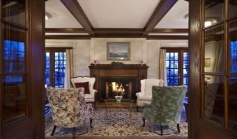 2 Harrison Ave, Newport, RI 02840