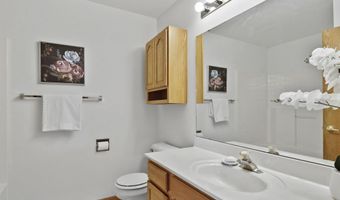 17 Springfield Ct, Madison, WI 53719