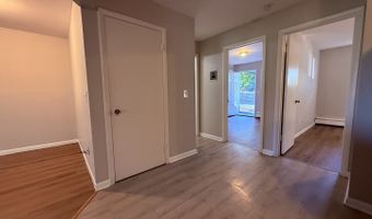 1119 E ALGONQUIN Rd 2, Arlington Heights, IL 60005