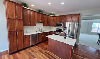 43738 CLEMENS Ter, Ashburn, VA 20147