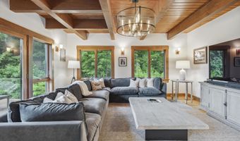 463 North Rd, Barnard, VT 05032