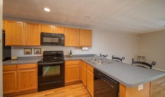 572 Smithfield Rd 8, North Providence, RI 02904