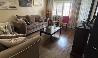 84 N Vivyen St, Bergenfield, NJ 07621