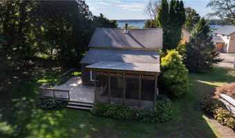 48 Ocean Ave, Jamestown, RI 02835