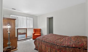 126 W 33RD St 3, Bayonne, NJ 07002
