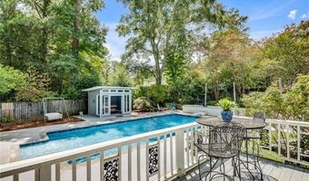 2821 Laurel Ridge Dr, Decatur, GA 30033