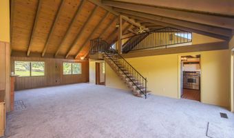 765 Reiten Dr, Ashland, OR 97520